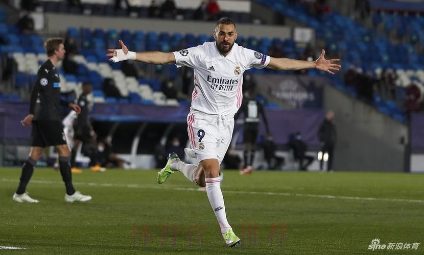 欧冠-本泽马头球梅开二度 皇马2-0携手门兴出线